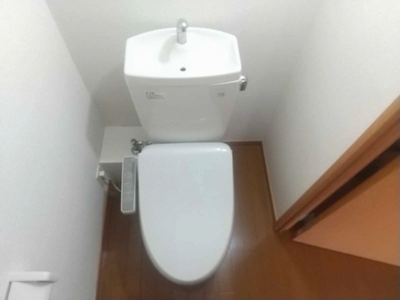 leopalace Clarabel Toilet