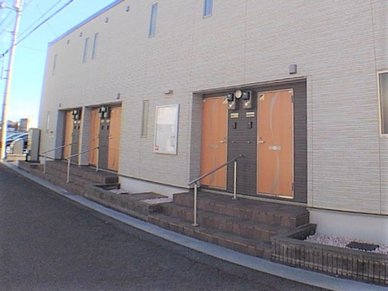クレイノオリージャ多賀町 エントランス