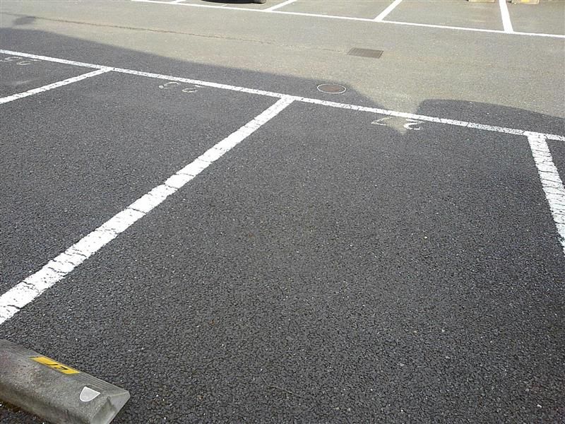 レオパレス成田 駐車場
