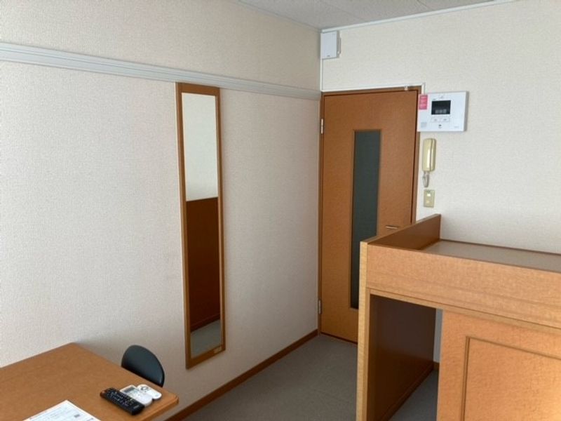 レオパレスいずみ 居間