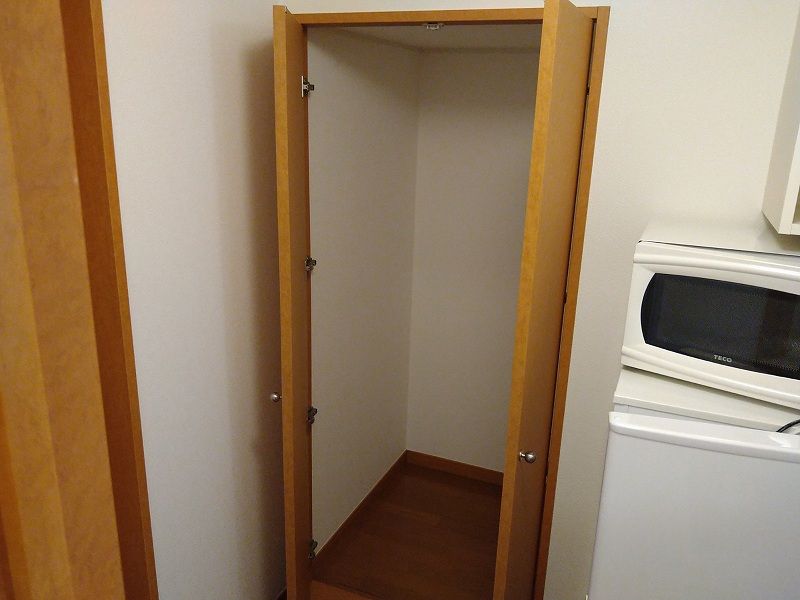 レオパレスベール 収納