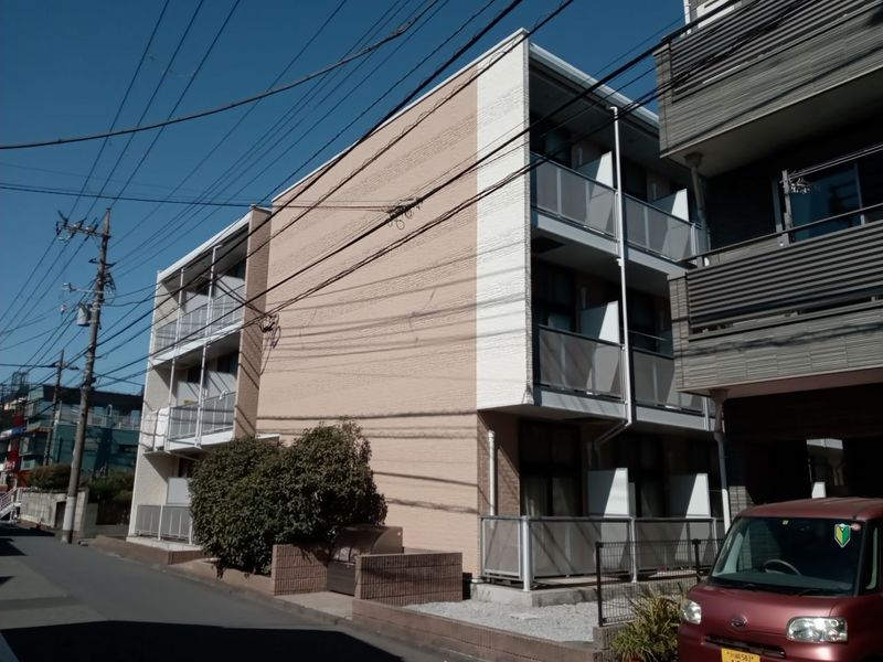 レオパレスアビタシオン 外観