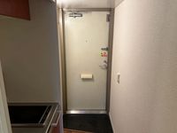 レオパレスＡー１ 玄関