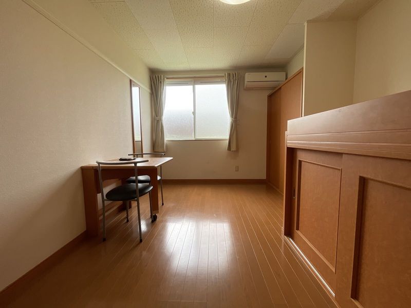 レオパレスＩＮＢＥ・Ⅱ 居間