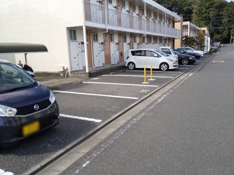 レオパレスＳＨＩＲＯＹＡＭＡⅤ 駐車場