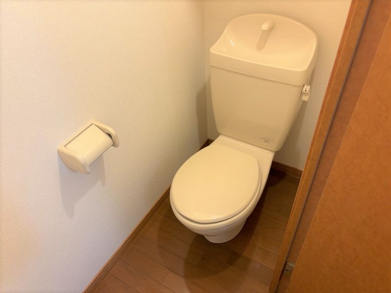 レオパレス潤 トイレ