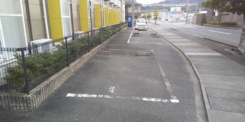 レオパレスカサブランカ 駐車場