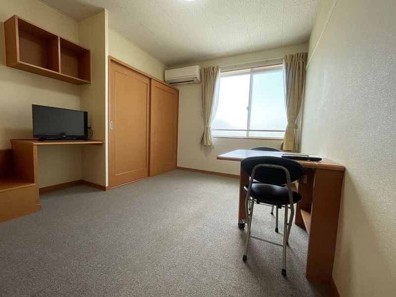 レオパレスティーダ 居間