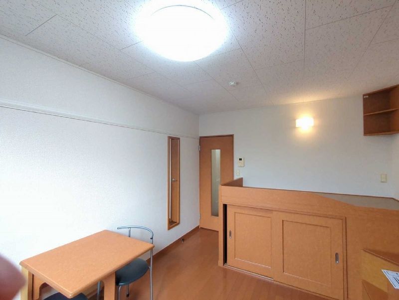 レオパレスＦｉｎｅ２ 居間