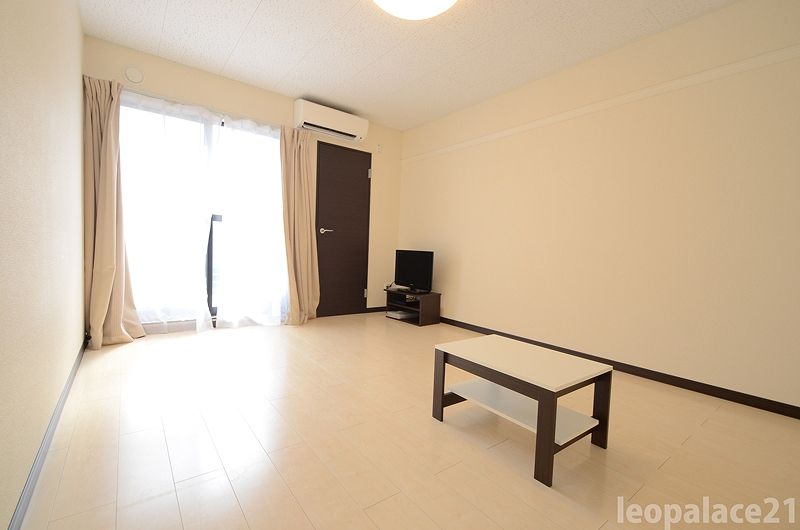 LEONEXT Mizuho III 거실