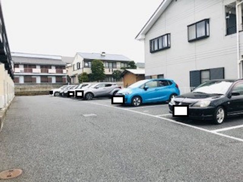 レオパレスハピネス 駐車場
