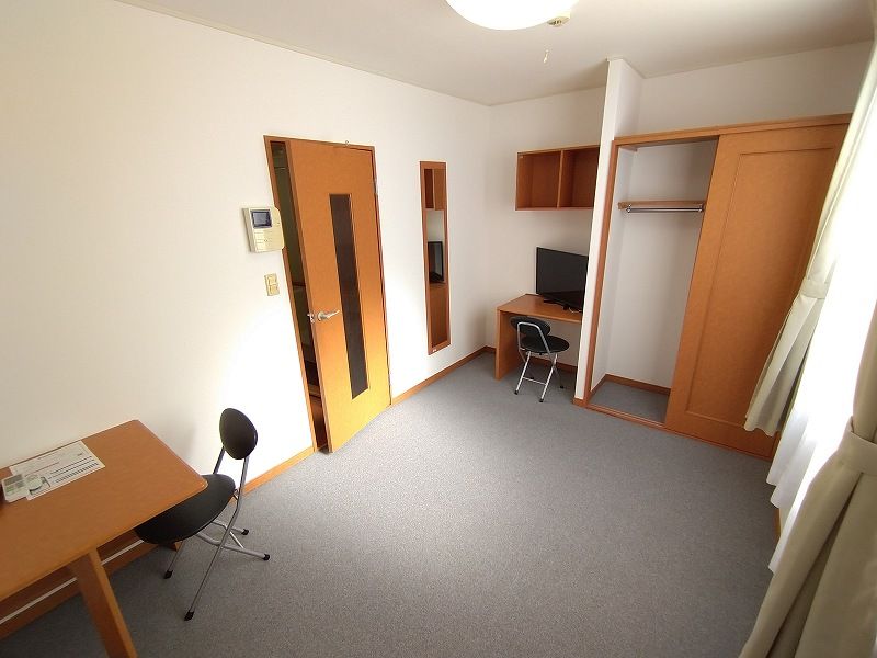 レオパレスサニーコート 居間