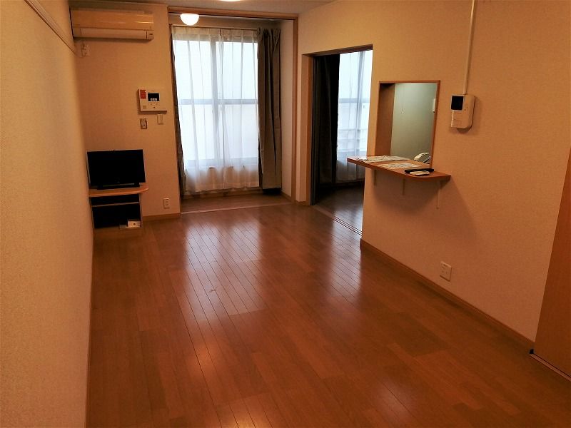 レオパレス清知 居間