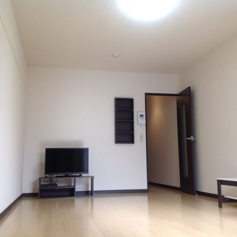 レオネクスト国見 居間