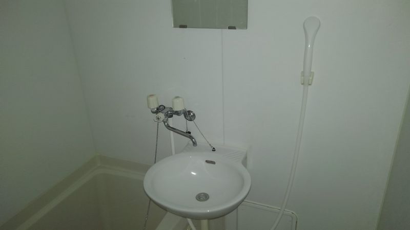 レオネクストタウンコート石塚 洗面所