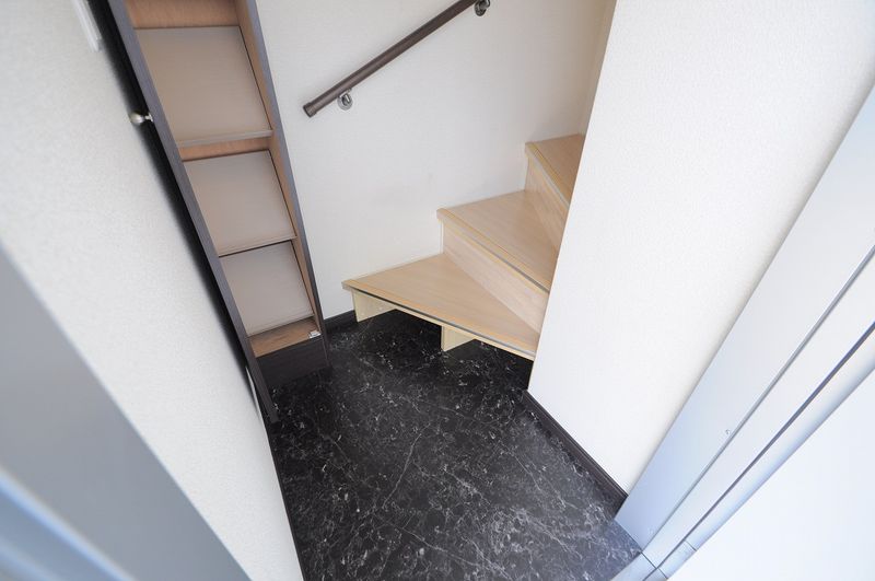 LEONEXT Hirao II Lối vào