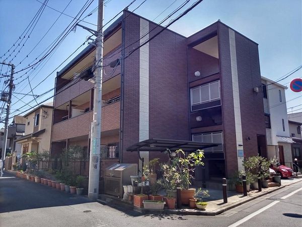 レオパレスマリンスター 外観