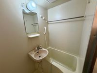 レオパレス虹 風呂