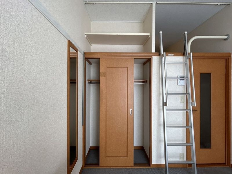 レオパレスパインヒルⅡ 収納