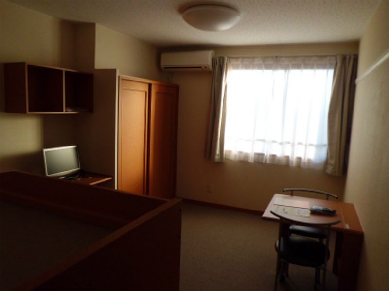 レオパレスシャイン 居間