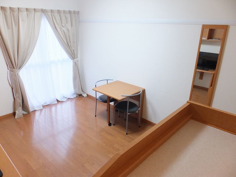 レオパレスボヌール 居間