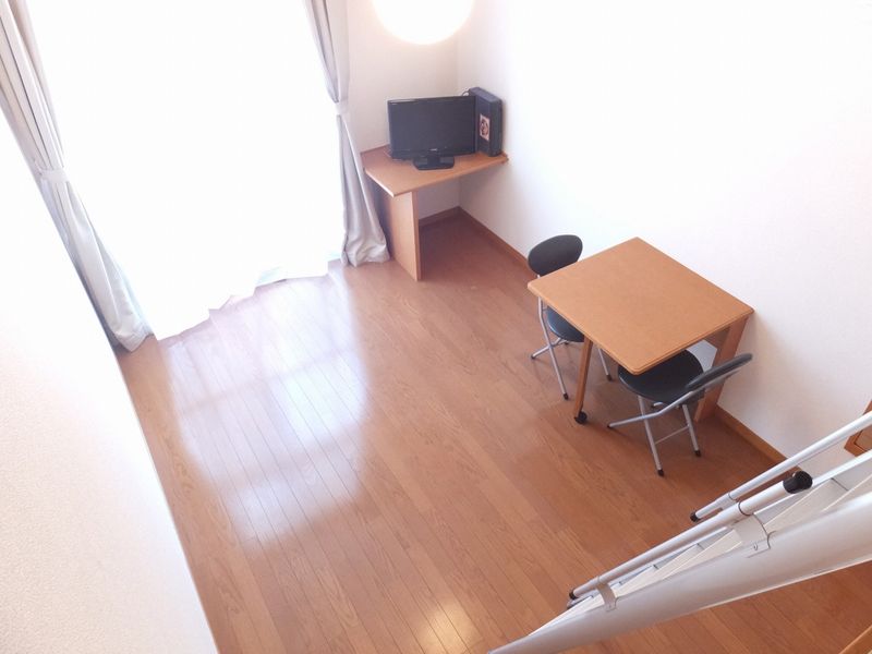 レオパレスロミール 居間