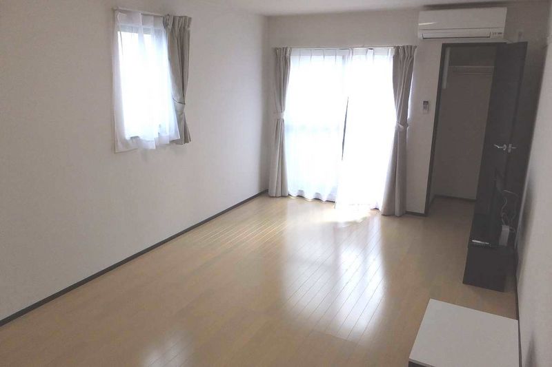 LEONEXT S&H Living room