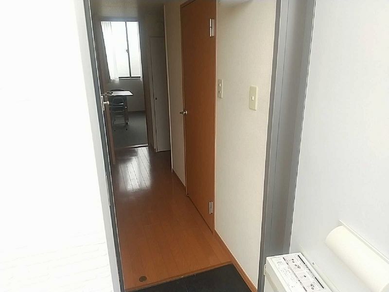 レオパレスＭＫ 玄関