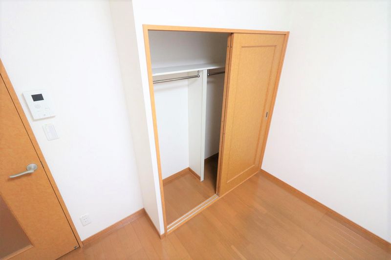 レオパレス清水 収納