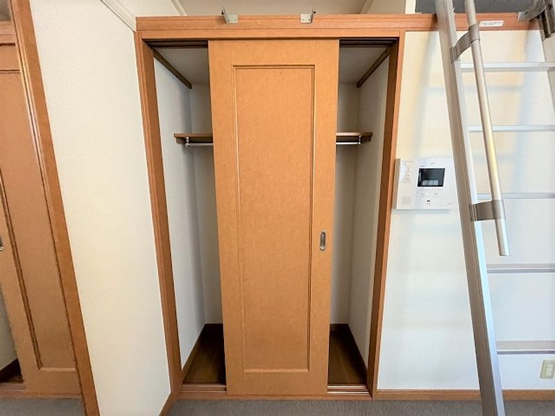 レオパレスサカグチ 収納
