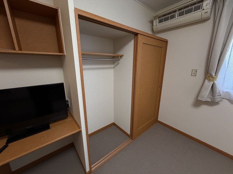 レオパレスクロスロード栄町 収納