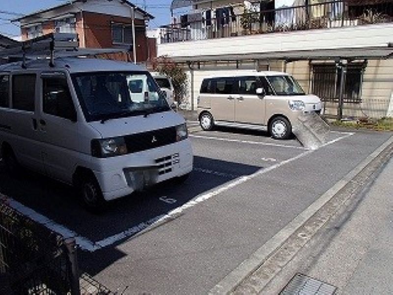 レオパレスメゾン　ド　ソレイユ 駐車場