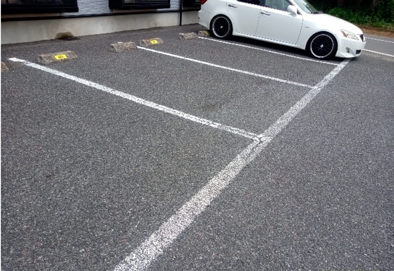 レオパレスコンフォート大平 駐車場