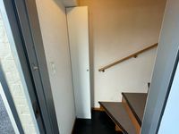 レオパレスＯＧＡＷＡ　Ｔ 玄関