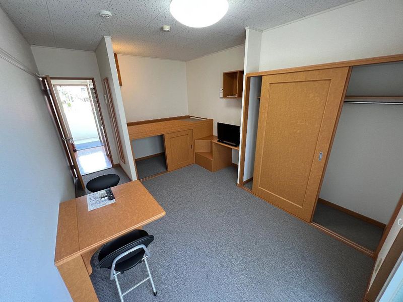 レオパレスかみはら通り 居間