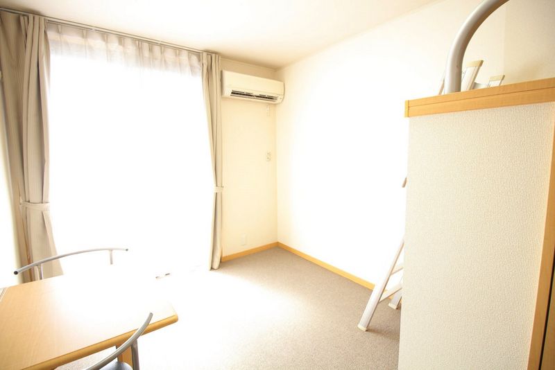 レオパレスシュピッツェ 居間