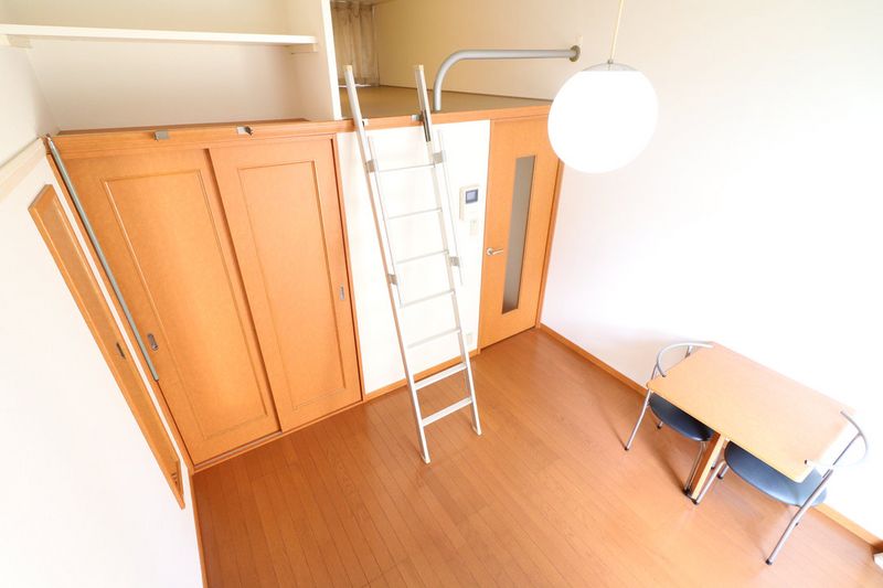 レオパレスＨＭ 居間