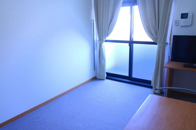 レオパレス新町グリーンパーク 居間