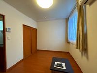 レオパレス小日向 居間