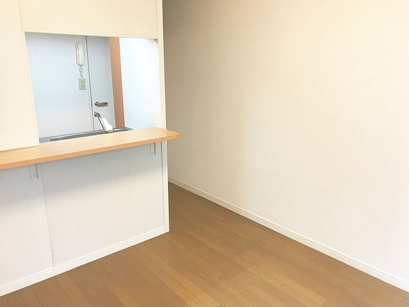 レオパレスヴィラパルク壱番館 居間