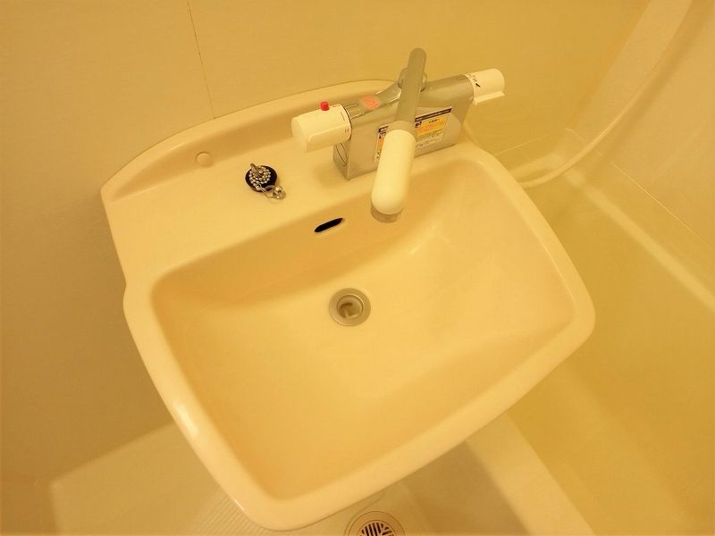 レオパレス梅が丘 洗面台