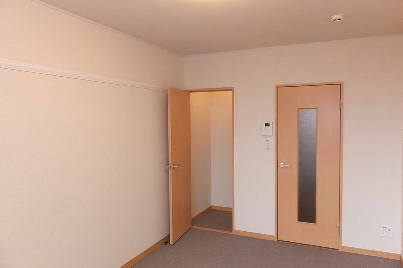 レオパレスベル日吉 収納