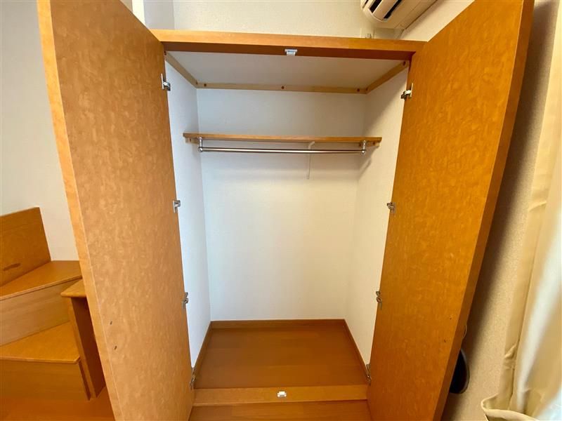レオパレスＬｏｔｕｓ坂下 収納