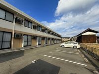 レオパレス翠山 駐車場
