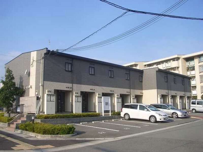 レオパレスウェンブリー 玄関