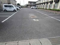 レオパレスアドヴァンテージ 駐車場