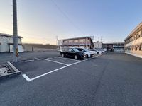 LEONEXT Reve Iwaigawa Bãi đỗ xe