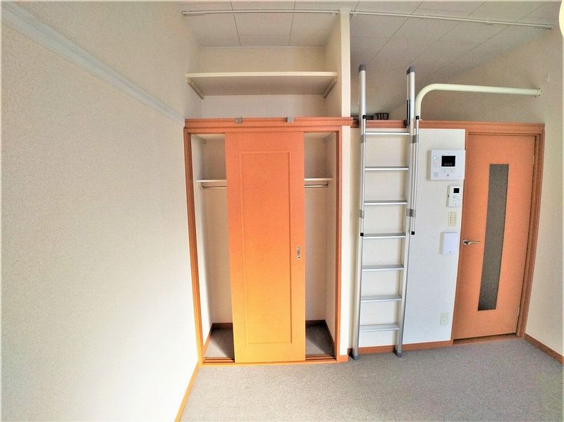 レオパレスブルーパイン松本 収納
