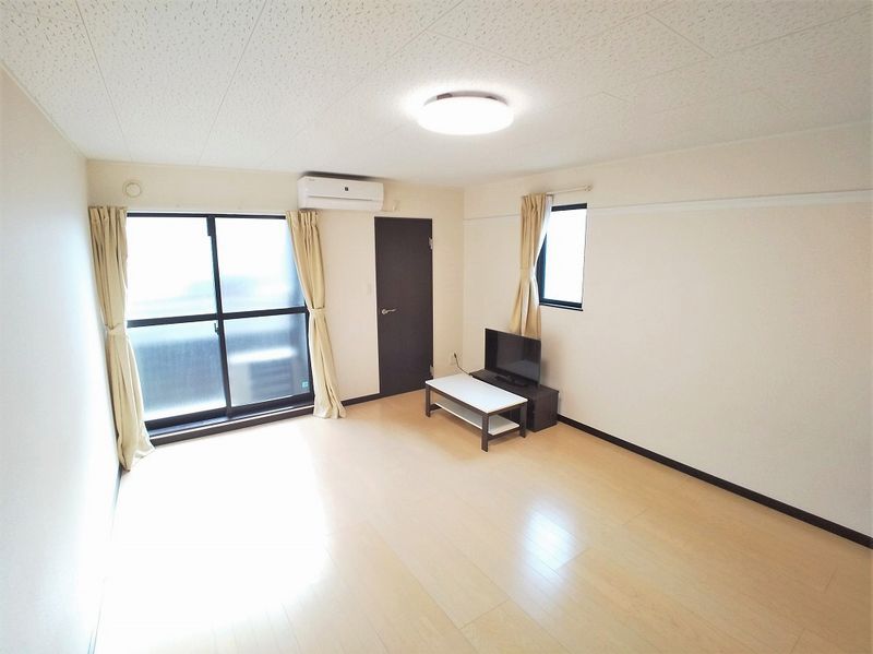 レオネクスト晋 居間