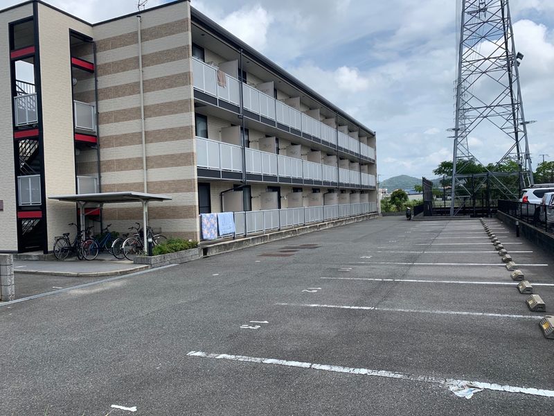 レオパレスドリームＷＫＴ 駐車場
